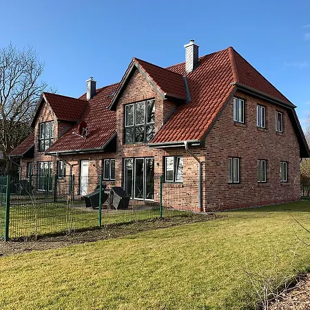 Vogelzug Ferienwohnung: Cozy Family Retreat In * Vollerwiek